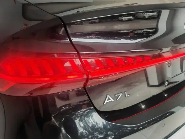 Audi A7L — Фото автомобиля 7