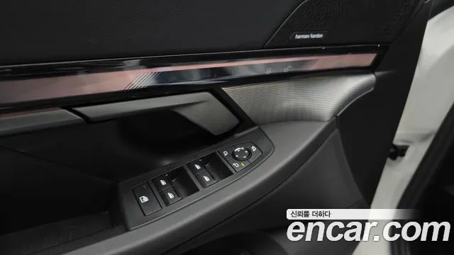 BMW 5 Series G60 — Фото автомобиля 28