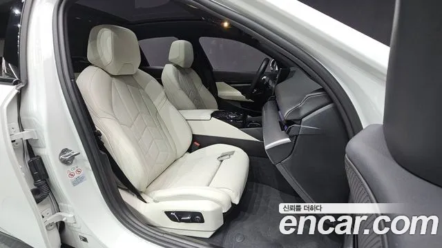 BMW 5 Series — Фото автомобиля 16