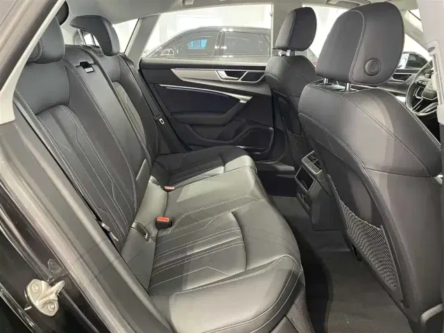Audi A7 — Фото автомобиля 8