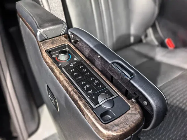 Toyota Alphard — Фото автомобиля 14
