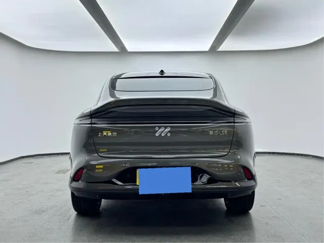 IM Motors LS6 — Фото автомобиля 5
