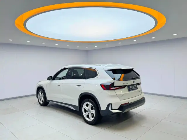 BMW X1 — Фото автомобиля 4