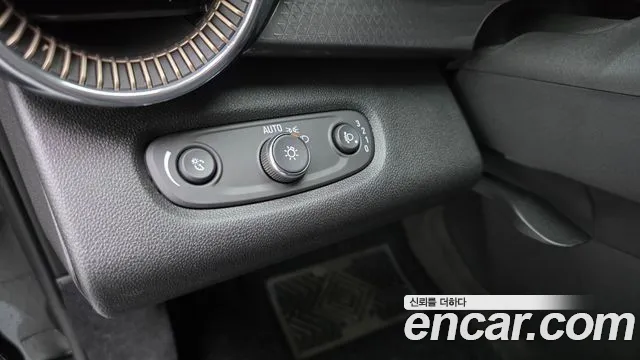 ChevroletGMDaewoo Trax Trax Кроссовер — Фото автомобиля 14