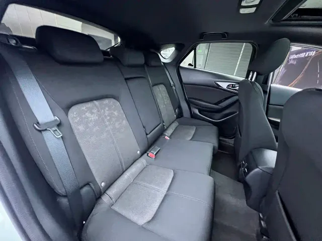 Mazda CX-4 — Фото автомобиля 10