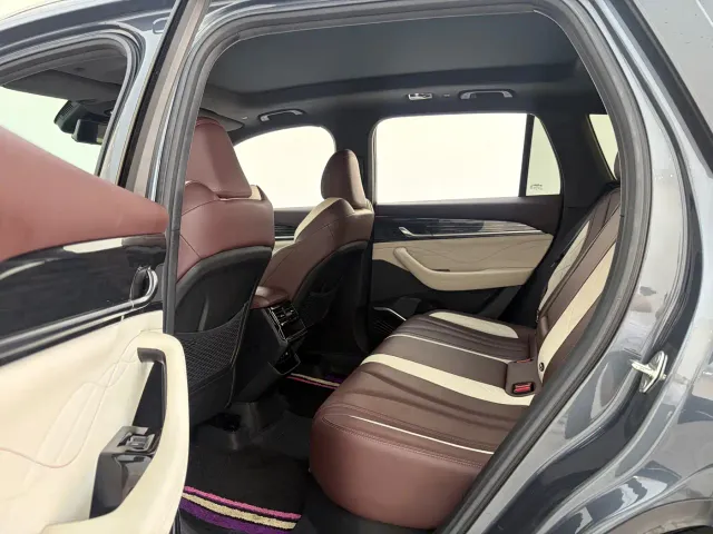 Geely Xingyue L — Фото автомобиля 8
