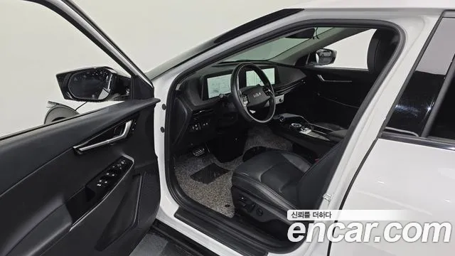 Kia EV6 — Фото автомобиля 10