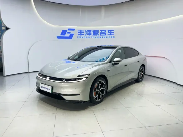 Фотография автомобиля — Changan Qiyuan A06