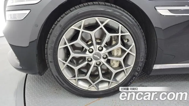 Genesis G80 RG3 — Фото автомобиля 5