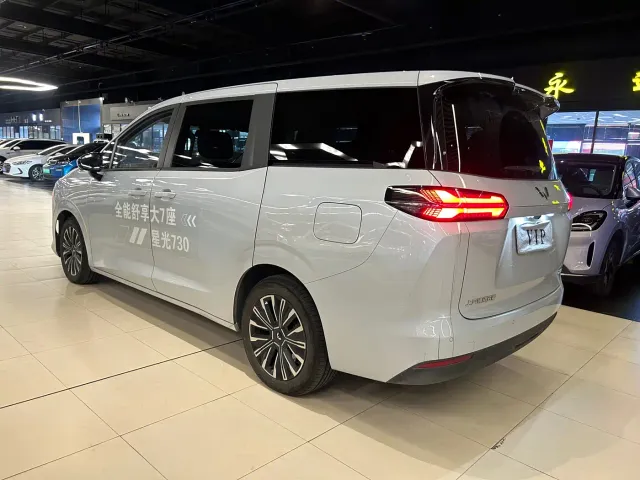Wuling Starlight 730 — Фото автомобиля 12