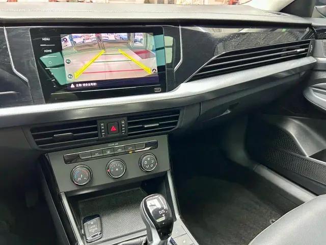 Volkswagen Passat — Фото автомобиля 16