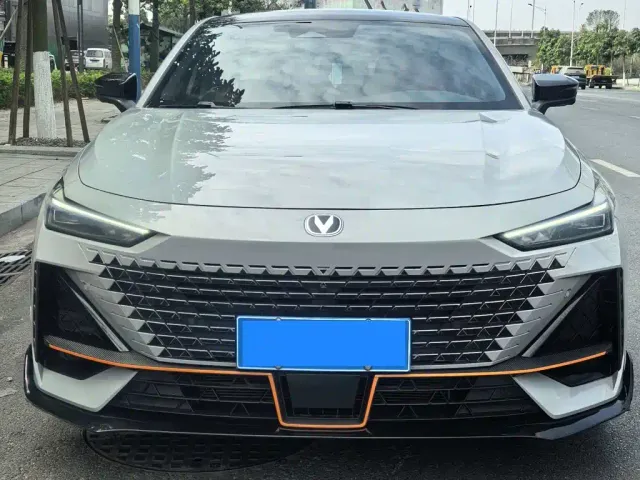 Changan UNI-V — Фото автомобиля 2