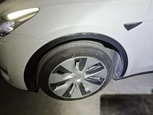 Tesla Model Y — Фото автомобиля 22