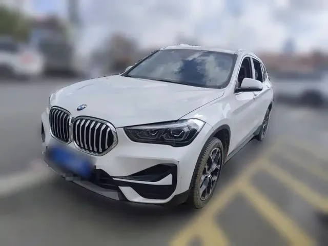 Фотография автомобиля — BMW X1