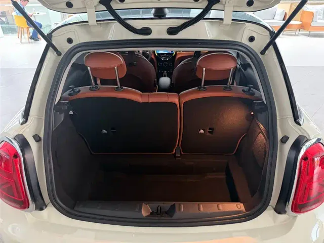 MINI Hatch — Фото автомобиля 14