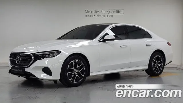 Фотография автомобиля — Mercedes-Benz E-Class