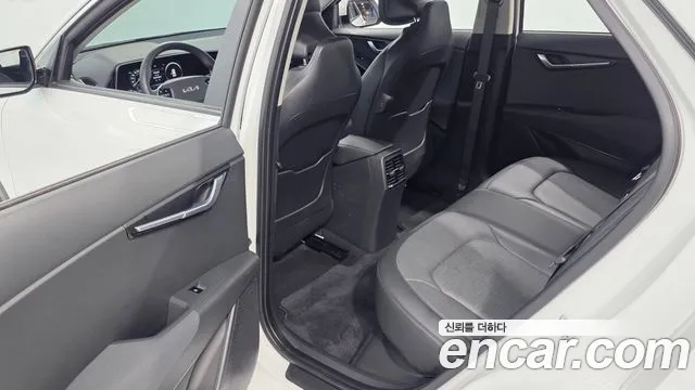 Kia Niro — Фото автомобиля 16