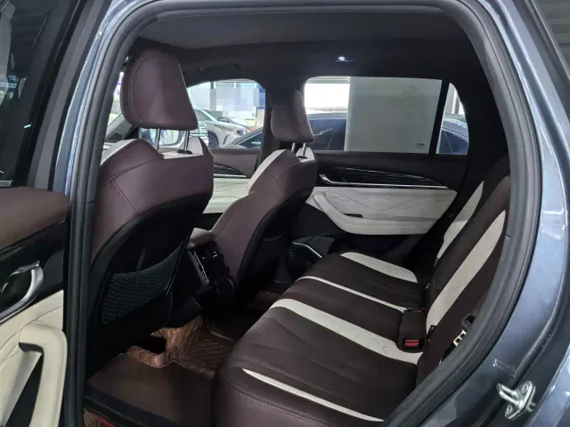 Geely Xingyue L — Фото автомобиля 9
