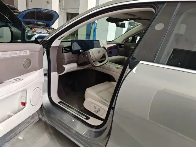 IM Motors LS6 — Фото автомобиля 6