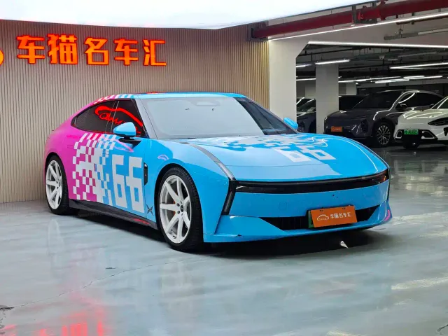 Xpeng P7 — Фото автомобиля 3