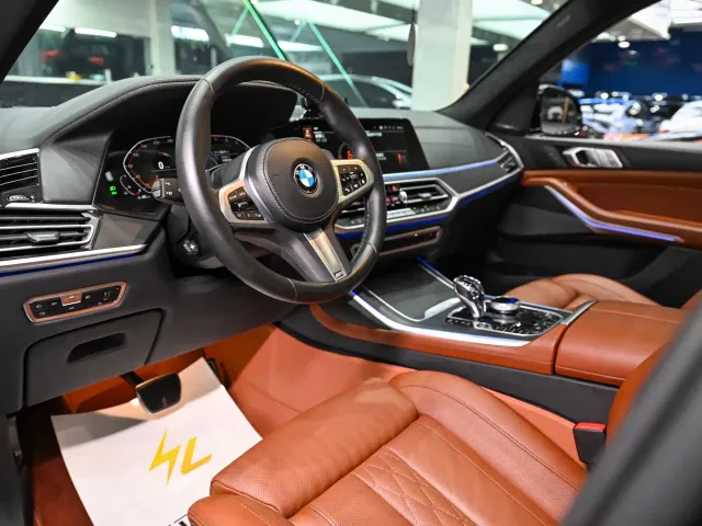 BMW X7 — Фото автомобиля 11