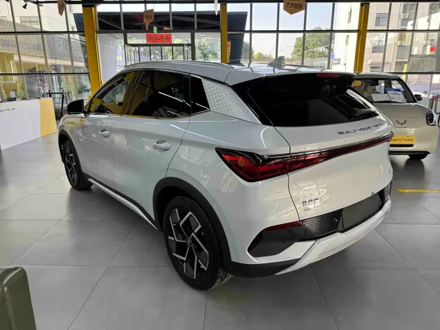 BYD Yuan PLUS — Фото автомобиля 10