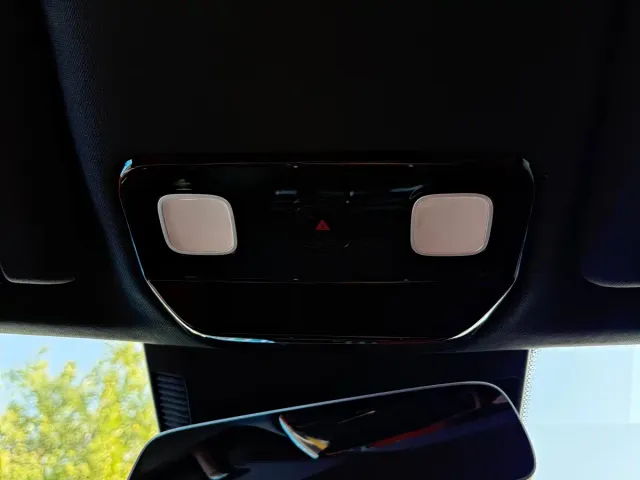 Li Auto L8 — Фото автомобиля 20