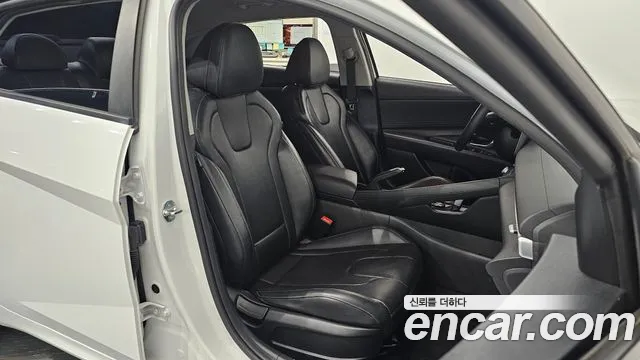 Hyundai Avante CN7 — Фото автомобиля 18
