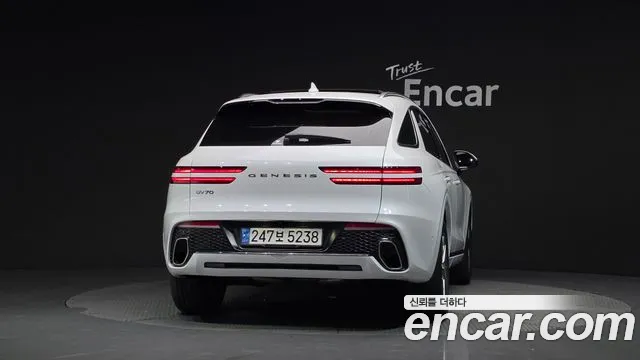 Genesis GV70 — Фото автомобиля 4
