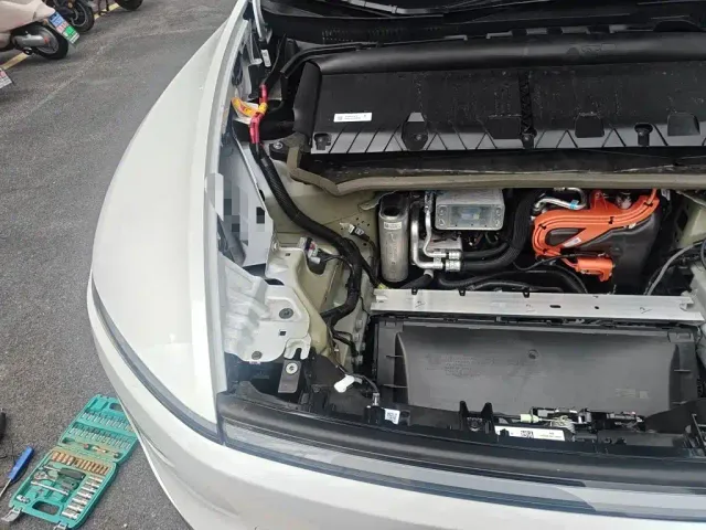 Tesla Model Y — Фото автомобиля 20