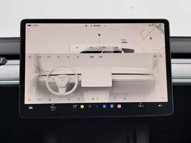 Tesla Model Y — Фото автомобиля 12