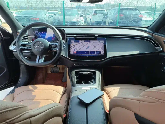 Mercedes-Benz E-Class — Фото автомобиля 12