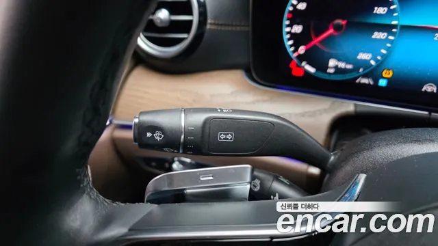 Mercedes-Benz E-Class — Фото автомобиля 21