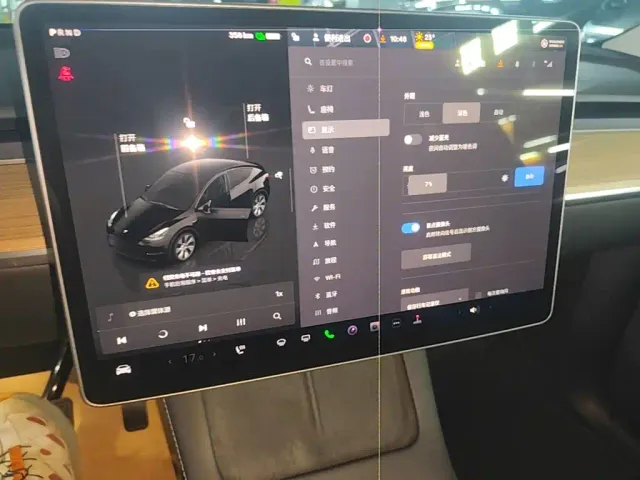 Tesla Model Y — Фото автомобиля 12