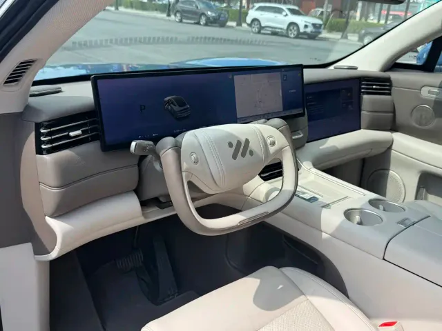 IM Motors LS6 — Фото автомобиля 12