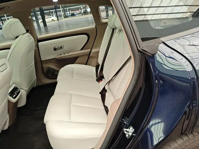 Changan Qiyuan A06 — Фото автомобиля 16