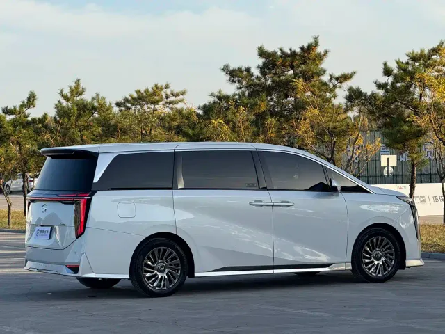 GAC Trumpchi M8 — Фото автомобиля 28