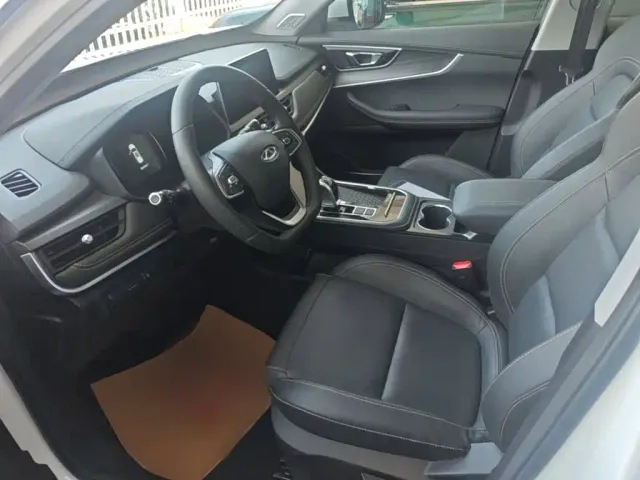 Chery Tiggo 8 — Фото автомобиля 14