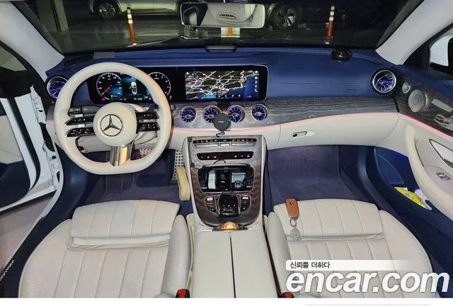 Фотография автомобиля — Mercedes-Benz E-Class W213