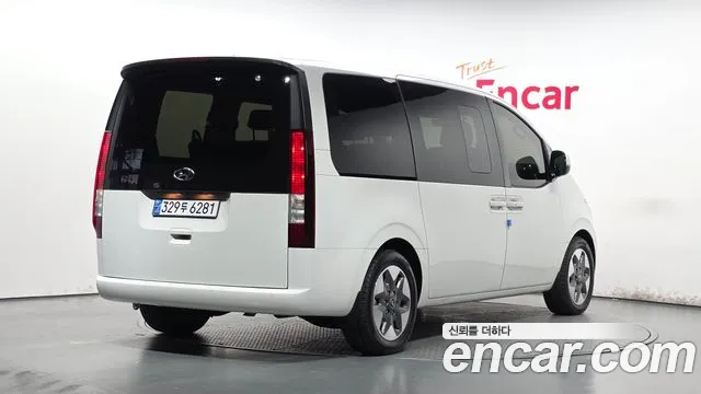 Hyundai Staria — Фото автомобиля 2