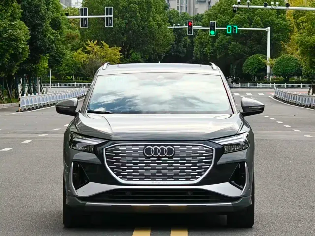 Audi Q4 e-tron — Фото автомобиля 2