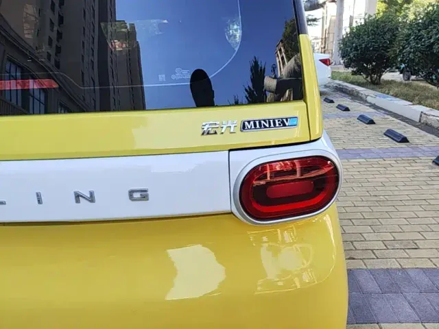Wuling Hongguang Mini EV — Фото автомобиля 7