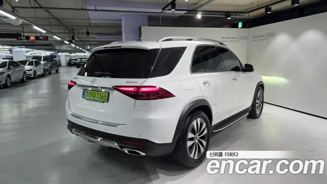 Mercedes-Benz GLE-Class — Фото автомобиля 4