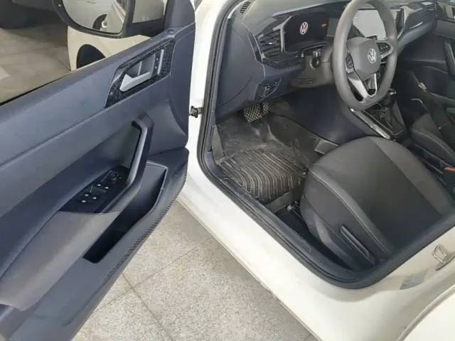 Volkswagen Lavida — Фото автомобиля 15