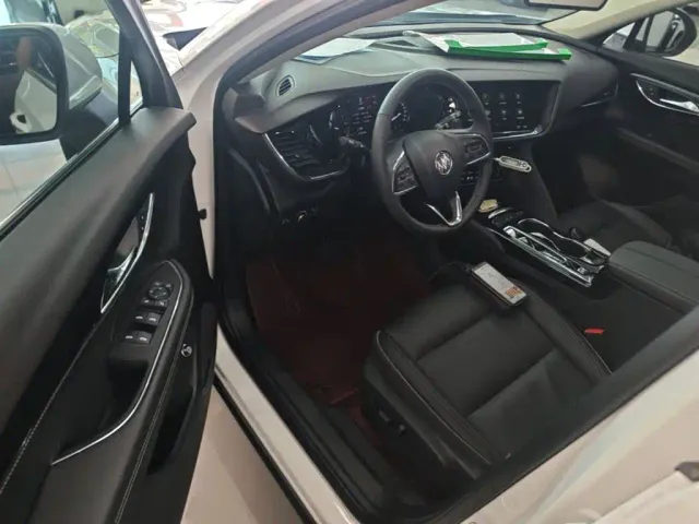 Buick Envision Plus — Фото автомобиля 15
