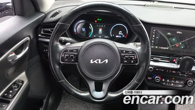 Kia Niro — Фото автомобиля 18