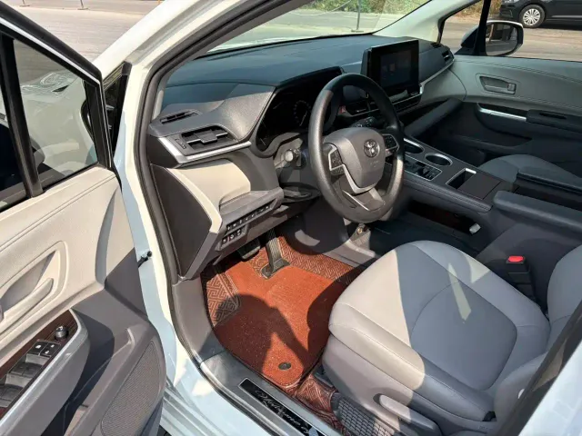 Toyota Granvia — Фото автомобиля 7