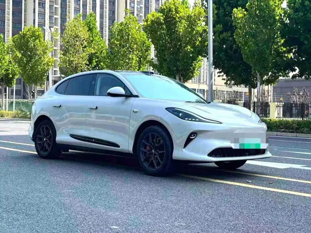 IM Motors LS6 — Фото автомобиля 3