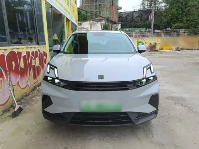 Lynk & Co Lynk & Co 06 EM-P 2023 EM-P 56 Standard Range Pro — Фото автомобиля 2