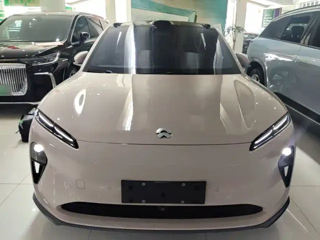 Nio ET5 — Фото автомобиля 2